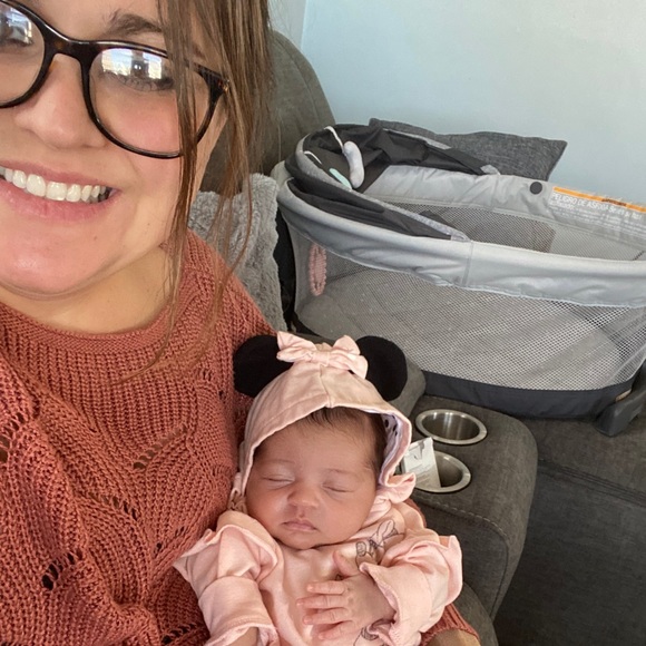 Meet your Posher, Kat - Picture 1 of 1